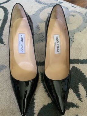 Jimmy Choo Black Patent Leather Pointed Toe Pumps - Classic Stiletto🔥🔥